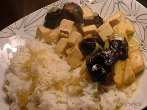 Tofu with white wine and plums