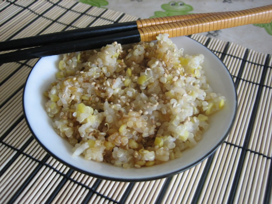 Trio quinoa, lentils and rice thai