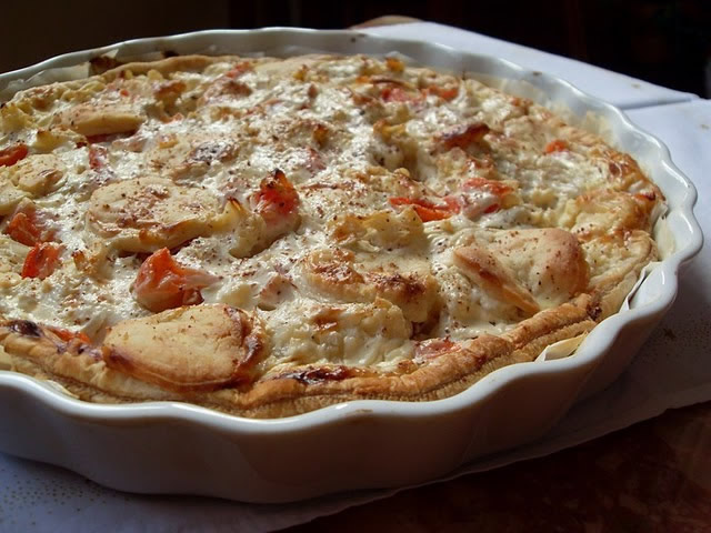 Vegan pie with potatoes, cauliflower and cheese