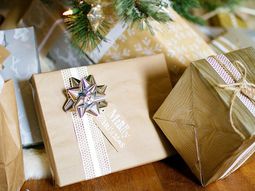12 Cool Decorating ideas for gift packaging