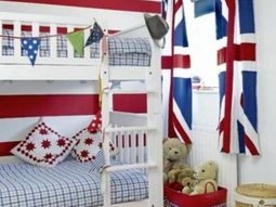 12 cool kids decorated in English style