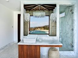 15 Mediterranean Bathroom Designs