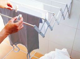 23 creative tips for keeping law and order in the bathroom