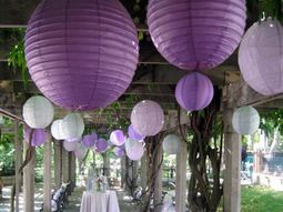 A magical setting with lanterns – a touch of the Far East