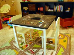 Amusing table to play – great idea for the kids