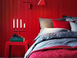 Bedroom color ideas for a moody atmosphere