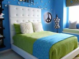 Bedroom colors ideas – blue and bright lime green