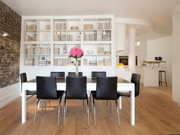 Bookshelves wood – inspiring ideas for a great home library