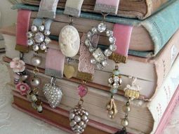 Cheap decorating ideas for Christmas gifts for the ladies