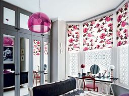 Chooses how to right doors for wardrobes