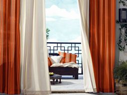 Curtains for outdoor use – Drag your patio curtains for the summer!