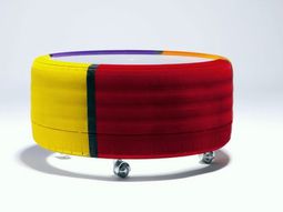 Designer coffee table by Tavomatico – how to make a stylish piece of furniture from old tires?