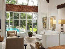 Designer house with swimming pool and wine cellar