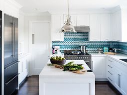 Designer Kitchen Cabinets – Choose the right buttons and handles