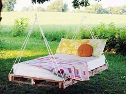DIY swing from Euro pallets