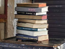DIY table lamp with base from books