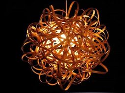 DURCHEINDANDER: Curved Floor Lamp made of wood – various lighting fixtures from designer Tom Raffield