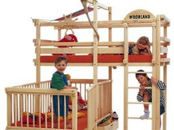 Floors beds for large families attached to Woodland