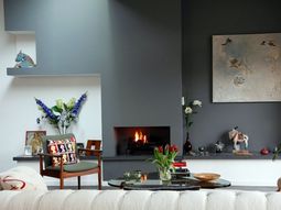 Gray as trendy color for the wall design
