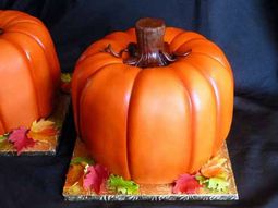 Halloween Party Ideas – great cakes in pumpkin shape