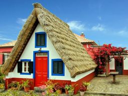 House paint – would be a red house facade something for you?