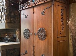 Looking for a wardrobe – advice and images