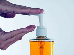 Make your own soap – Recipe for an antibacterial gel DIY
