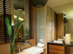 New Delhi Interior by Rajiv Saini