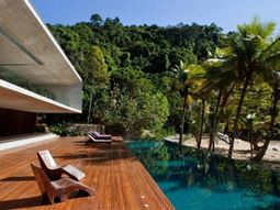 Remove the stains on the deck – Follow our tips!