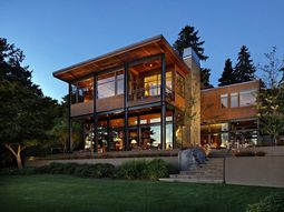Romantic and relaxing property design