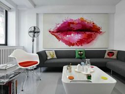 Send wall decoration with Kiss