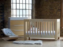 Small baby room design – modern foldable crib