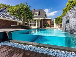 Spa facilities and swimming pool in the garden