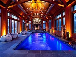 Stylish ideas for the swimming pool at home
