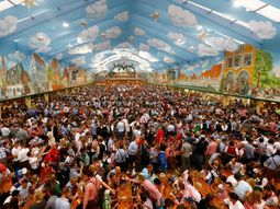 The great Oktoberfest 2013 – the world famous beer festival in Munich