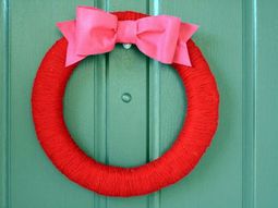 Tinker 10 Cool Valentine's Day wreaths itself