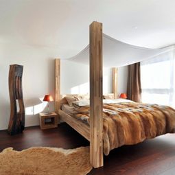 50 cool ideas for canopy beds made of wood in the bedroom
