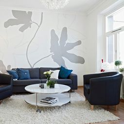 Attractive wall decoration with original artistic elements