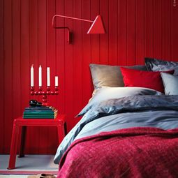 Bedroom color ideas for a moody atmosphere