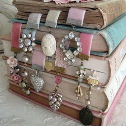 Cheap decorating ideas for Christmas gifts for the ladies