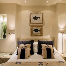 Choosing the right bedroom lamp