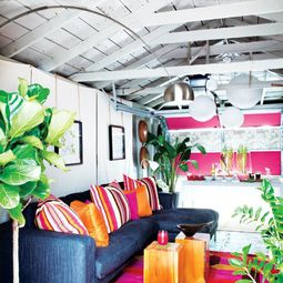 Colorful garage design – redesign of the old garage