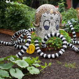 Cool art in the municipal garden in Pittsburgh