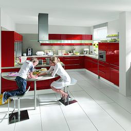 Cool red color for the kitchen with momentum