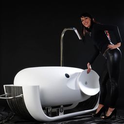 Designer bath – unique concept of DiciannoveDieciDesign