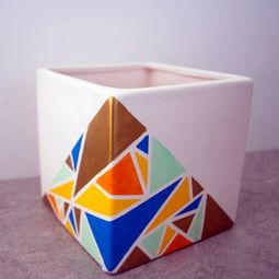 DIY Projects – Homemade plant stand for your space