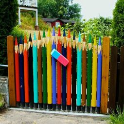 Garden fence and garden borders ideas – useful and beautiful designer suggestions