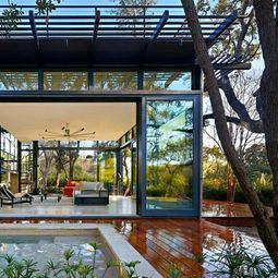 Green Lantern residence in Texas – a great example of sustainable architecture