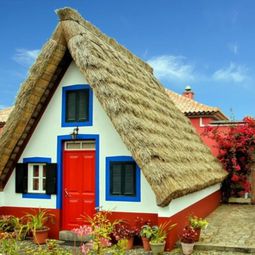 House paint – would be a red house facade something for you?