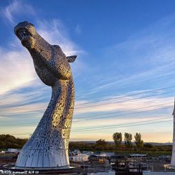 Huge Kelpies horse head sculptures tower over the Forth &amp; Clyde Canal in Scotland